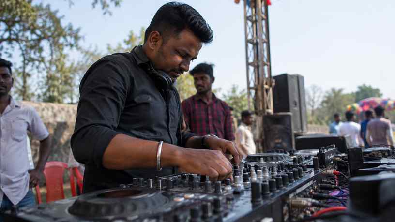 DJ mix మరియు original song మధ్య తేడా ఏమిటి?